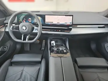 BMW 520d Touring M-Sport NAVI AHK LED HUD HK