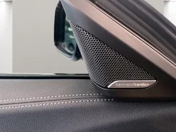 BMW Z4 sDrive30i Harman K LiveCockpitProf Head-Up