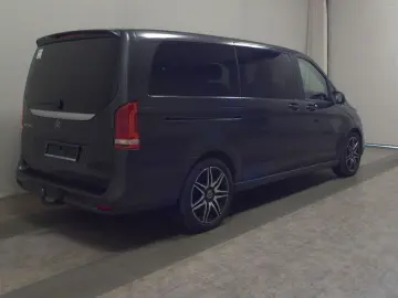 MERCEDES-BENZ V 220 d AMG-Line lang Airmatic LED