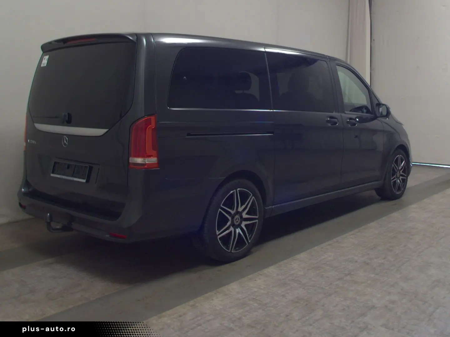 MERCEDES-BENZ V 220 d AMG-Line lang Airmatic LED