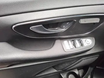 MERCEDES-BENZ V 220 d AMG-Line lang Airmatic LED