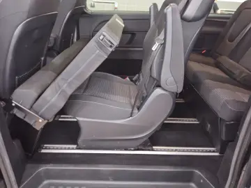 MERCEDES-BENZ V 220 d AMG-Line lang Airmatic LED