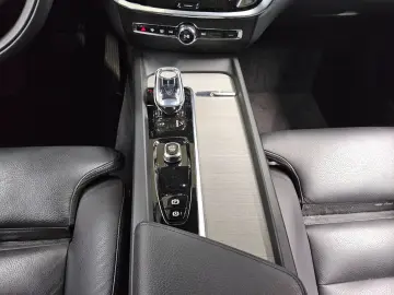 VOLVO V60 B4 D Inscription Navi LED Leder H-K 360