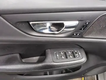 VOLVO V60 B4 D Inscription Navi LED Leder H-K 360