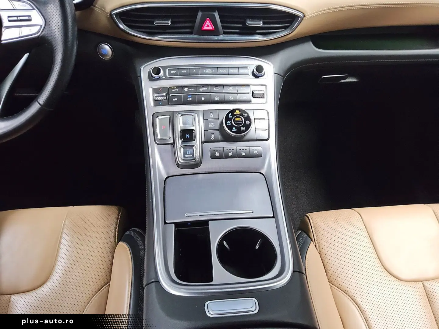 HYUNDAI Santa Fe 2.2 CRDI 4WD Signature LED HuD Pano