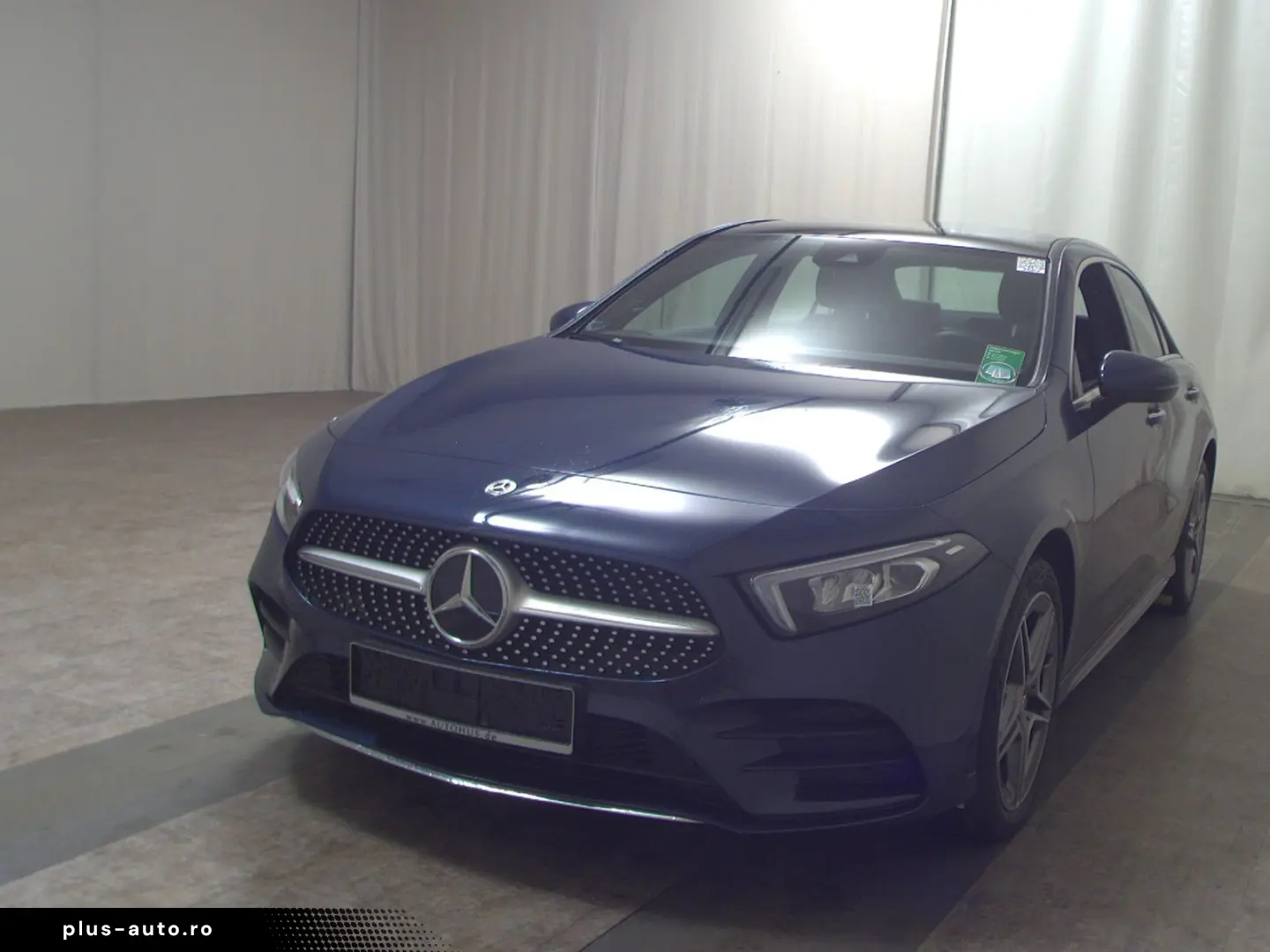 MERCEDES-BENZ A 250 e AMG-Line Navi LED Pano