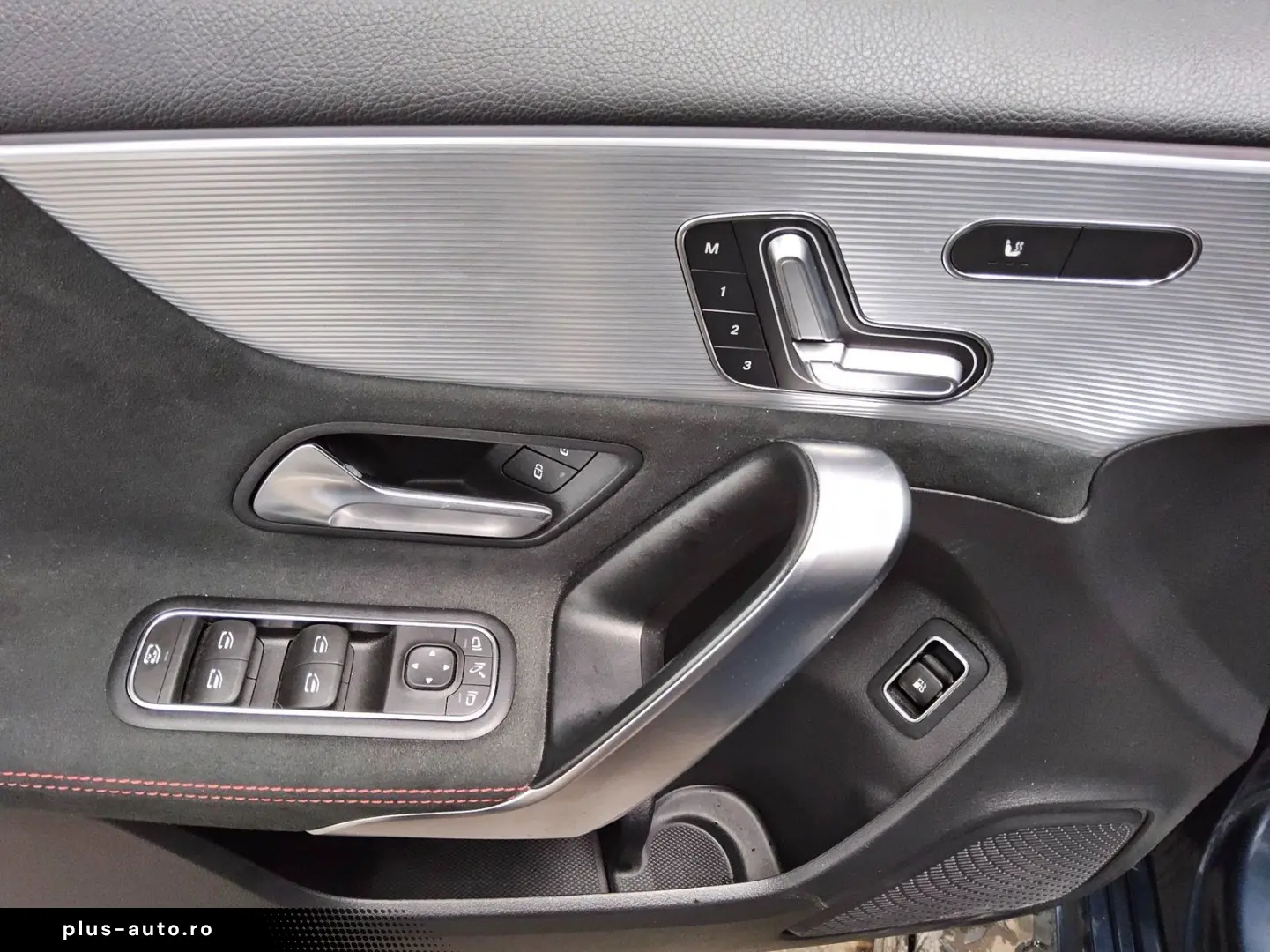 MERCEDES-BENZ A 250 e AMG-Line Navi LED Pano