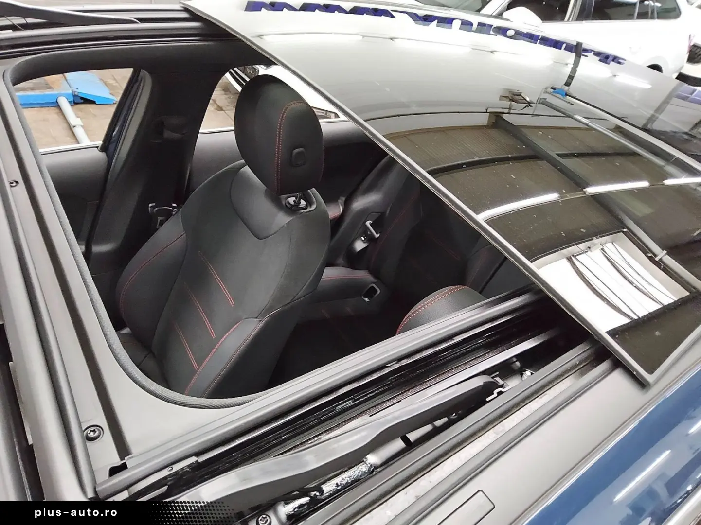 MERCEDES-BENZ A 250 e AMG-Line Navi LED Pano