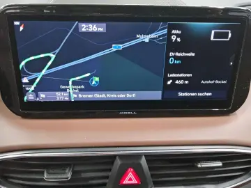 HYUNDAI Santa Fe 1.6 T-GDI Trend Leder Navi LED Pano