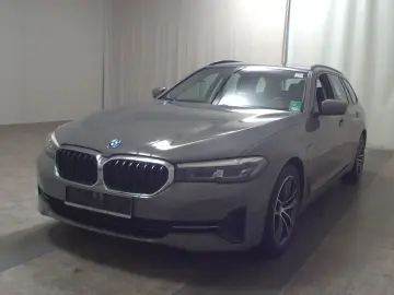 BMW 530e Touring Leder Navi LED Pano 360