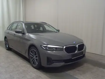 BMW 530e Touring Leder Navi LED Pano 360
