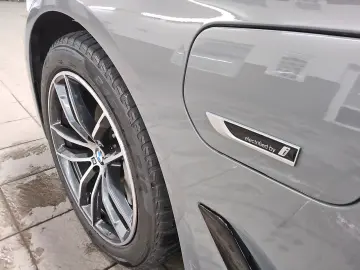 BMW 530e Touring Leder Navi LED Pano 360
