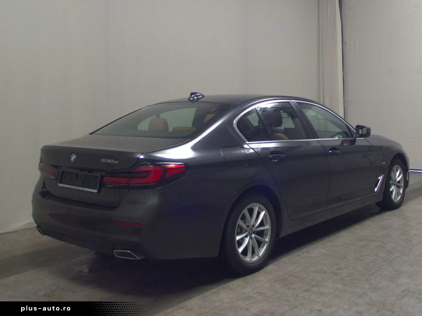 BMW 530e Leder Navi LED  LC prof. ACC Kamera