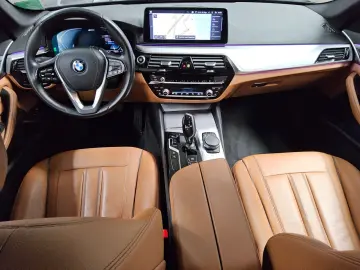BMW 530e Leder Navi LED  LC prof. ACC Kamera