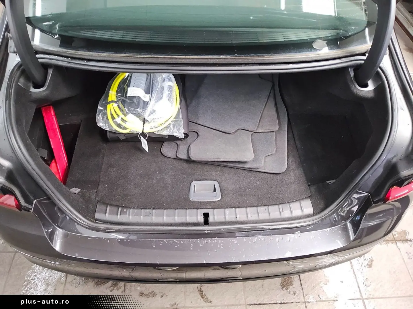 BMW 530e Leder Navi LED  LC prof. ACC Kamera