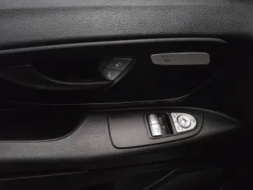 MERCEDES-BENZ Vito CDI Tourer Pro extralang 8-Sitze Navi