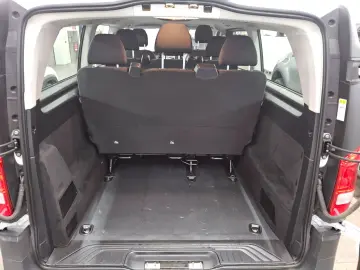 MERCEDES-BENZ Vito CDI Tourer Pro extralang 8-Sitze Navi