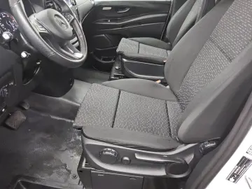 MERCEDES-BENZ Vito CDI Tourer Pro extralang 8-Sitze Navi RFK