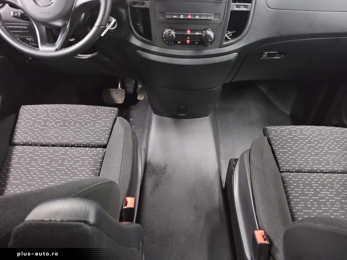 MERCEDES-BENZ Vito Tourer Pro Extralang 8-Sitze Navi