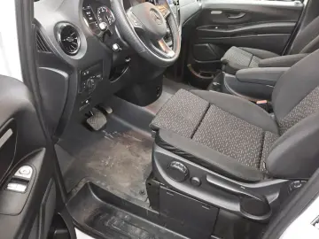 MERCEDES-BENZ Vito Tourer Pro Extralang 8-Sitze Navi