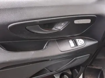 MERCEDES-BENZ Vito Tourer Pro Extralang 8-Sitze Navi