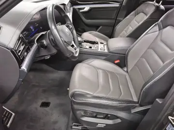 VW Touareg 3.0 TDI 4M R-Line Leder Navi LED