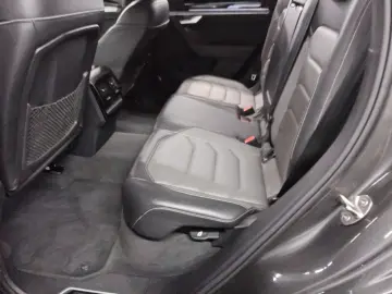 VW Touareg 3.0 TDI 4M R-Line Leder Navi LED