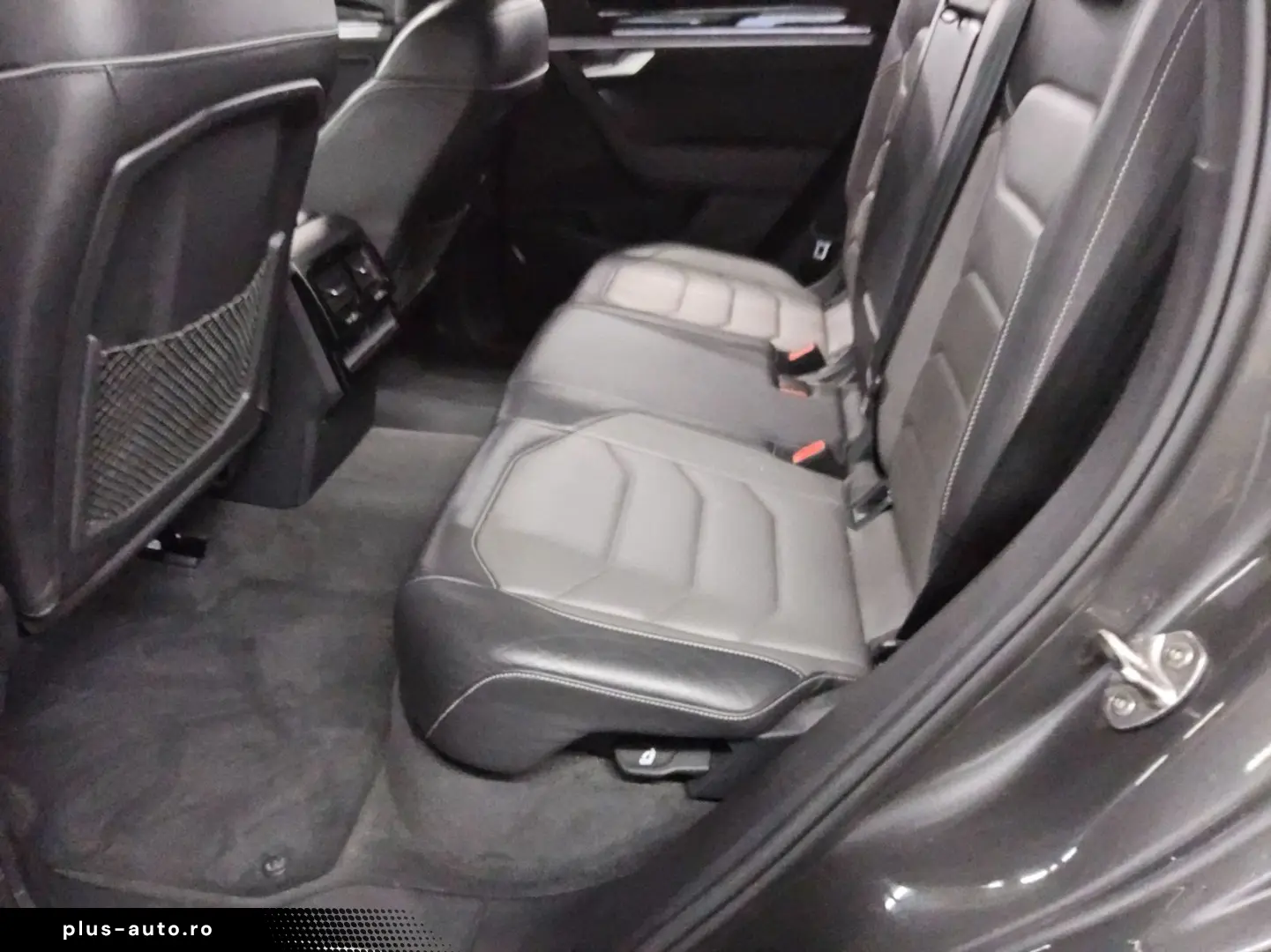 VW Touareg 3.0 TDI 4M R-Line Leder Navi LED