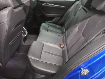 SKODA Octavia Kombi 1.4 TSI iV Style LED HuD Pano
