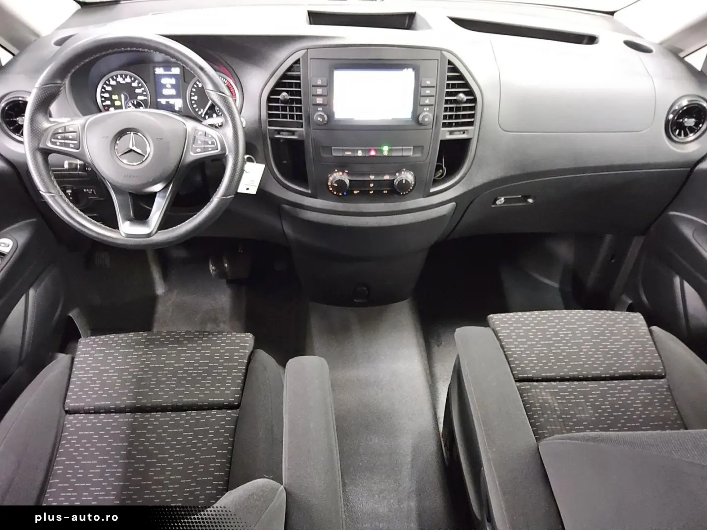 MERCEDES-BENZ Vito CDI Tourer Pro Extralang 8-Sitze