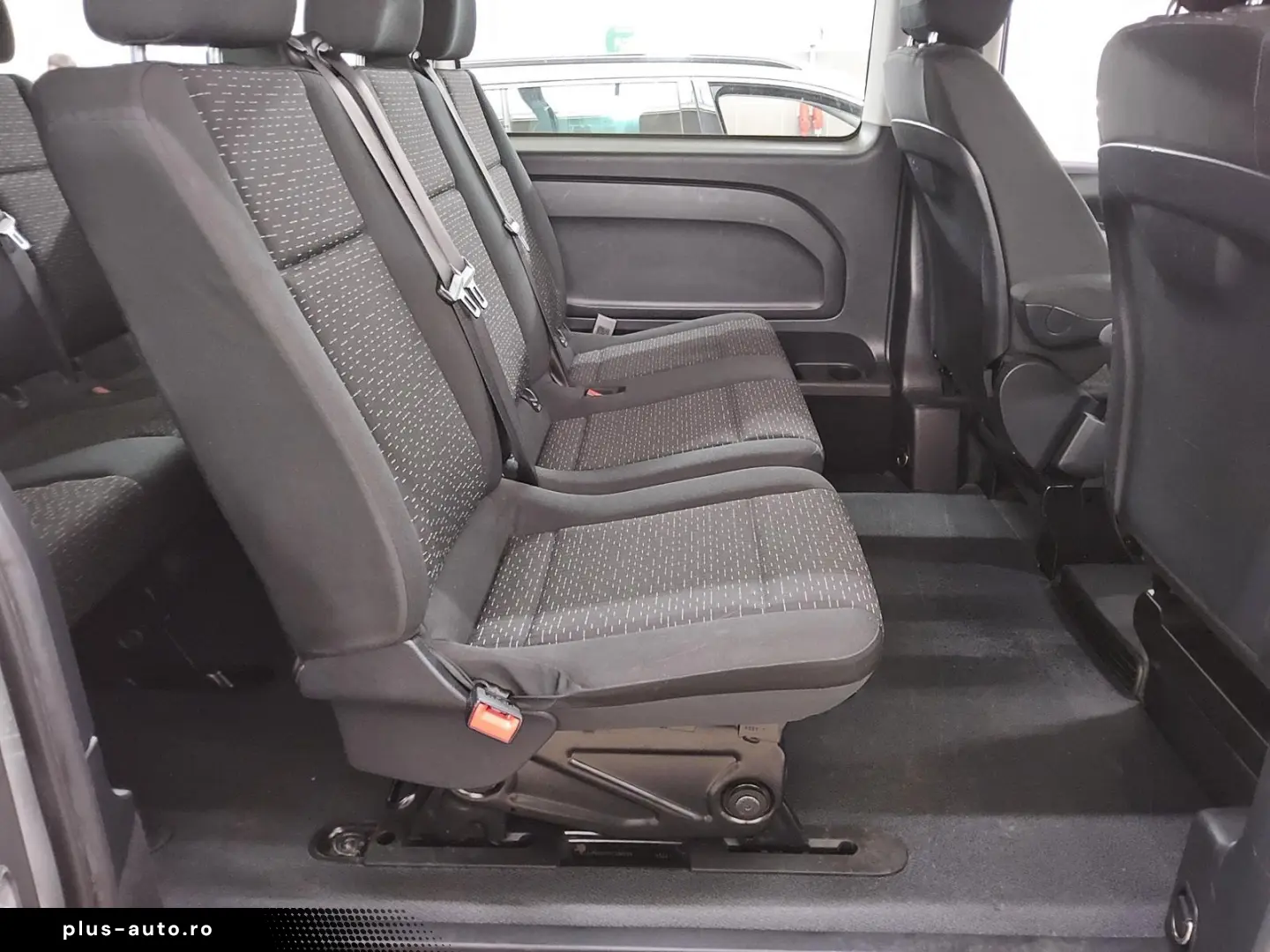MERCEDES-BENZ Vito CDI Tourer Pro Extralang 8-Sitze