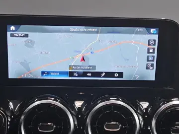 MERCEDES-BENZ GLA 180 d Style Navi LED MBUX T-Leder