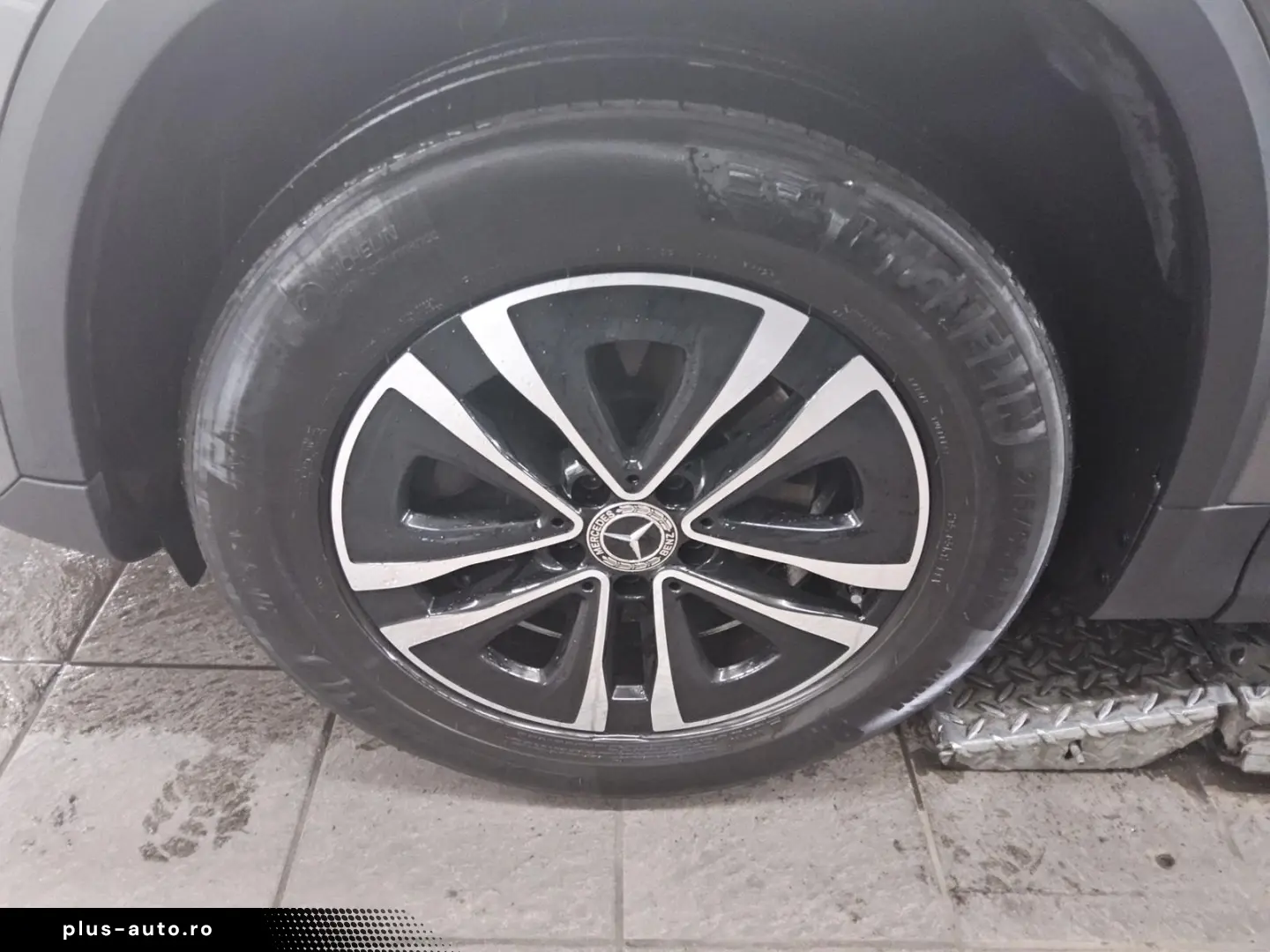 MERCEDES-BENZ GLA 180 d Style Navi LED MBUX T-Leder