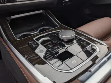 BMW X7 x40i M Sport IntAktivL.Standh.KomfS.Soft AHK