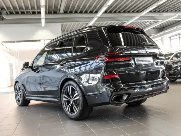 BMW X7 xDrive40d M Sport HUD PANO ACC AHK 360 KAM