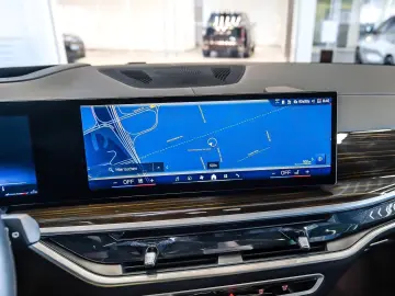 BMW X7 xDrive40d M Sport HUD PANO ACC AHK 360 KAM