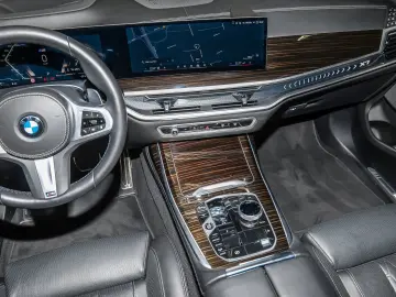 BMW X7 xDrive40d M Sport HUD PANO ACC AHK 360 KAM