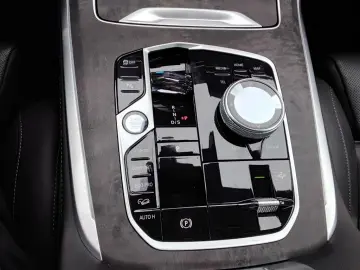 BMW X7 xDrive40d M Sport PRO  AHK STANDHZ SKY LOUNGE