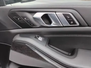 BMW X7 xDrive40d M Sport PRO  AHK STANDHZ SKY LOUNGE