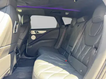 BMW XM AHK Massagesitze Bowers&Wilkins