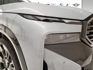 BMW XM Label Gestiksteuerung B&W Surround DAB