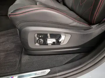 BMW XM Label Gestiksteuerung B&W Surround DAB