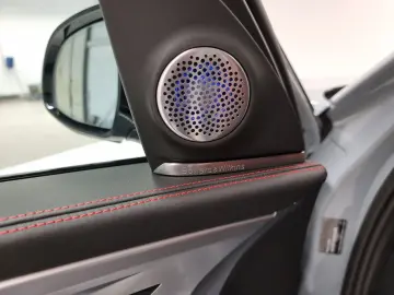 BMW XM Label Gestiksteuerung B&W Surround DAB
