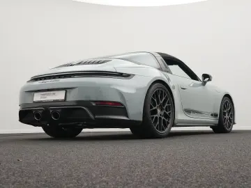 PORSCHE 992 Targa 4 GTS