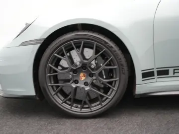 PORSCHE 992 Targa 4 GTS