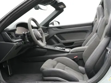 PORSCHE 992 Targa 4 GTS