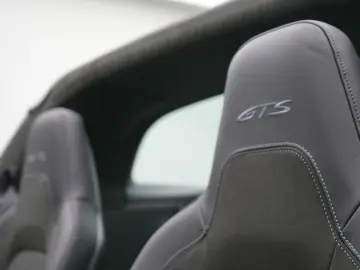 PORSCHE 992 Targa 4 GTS