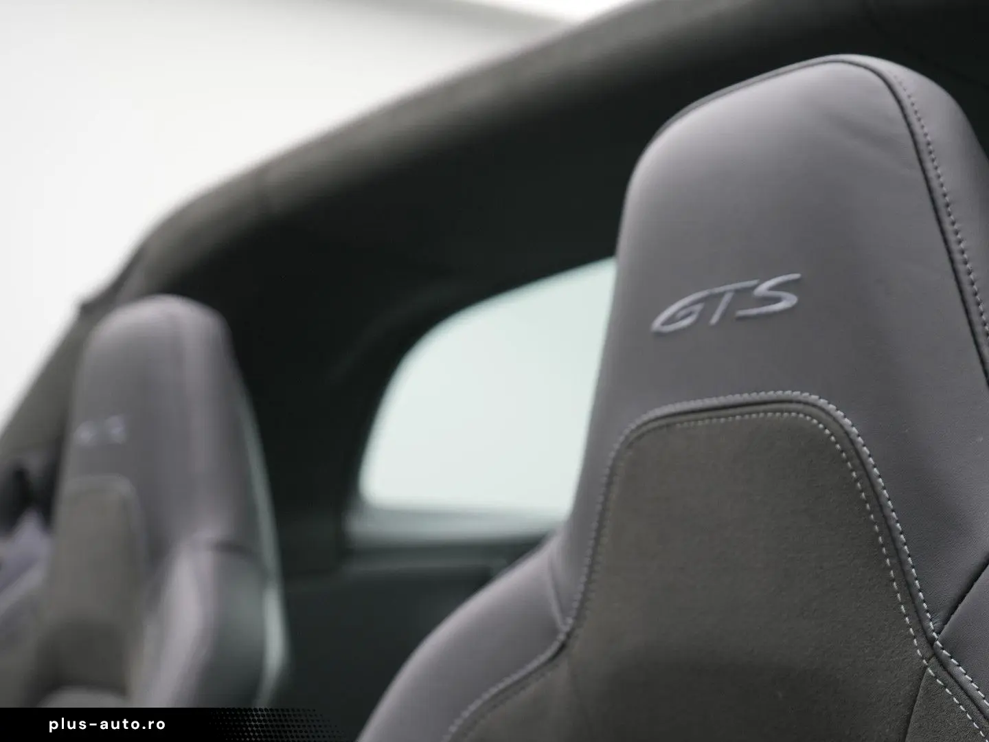 PORSCHE 992 Targa 4 GTS