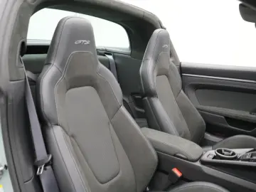 PORSCHE 992 Targa 4 GTS