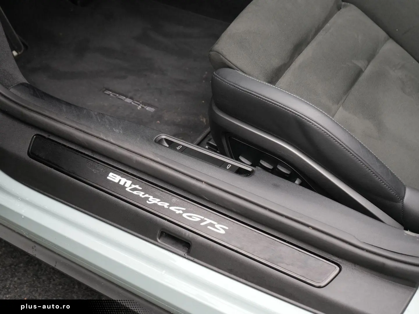 PORSCHE 992 Targa 4 GTS